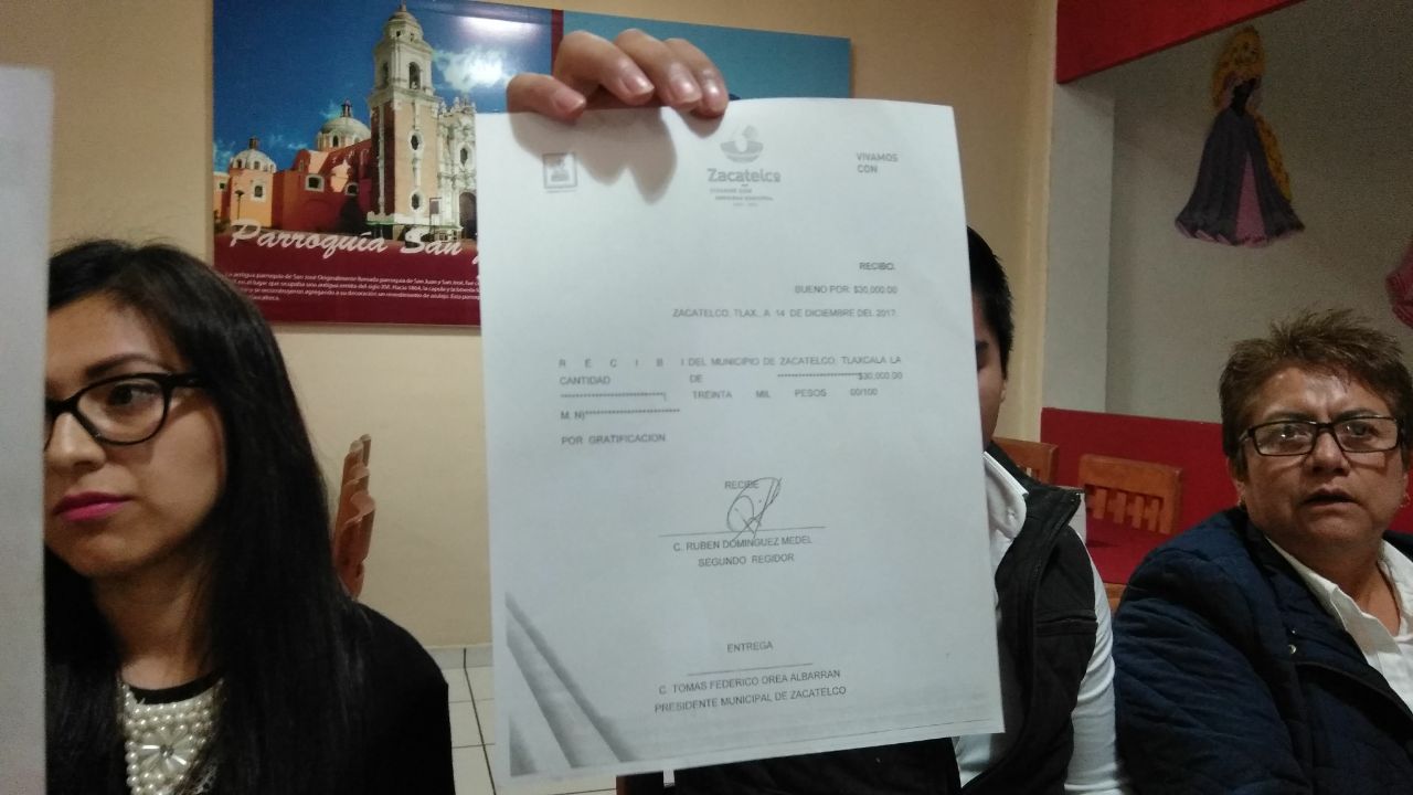 Regidores de Zacatelco acusan desvío de recursos